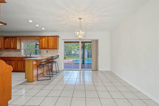 17721 SW 93rd Ave, Palmetto Bay FL 33157 - Palmetto Bay, FL - Photo 4