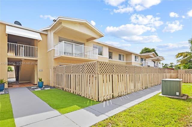 4154 NW 79th Ave # 2A, Doral FL 33166 - Doral, FL - Photo 2