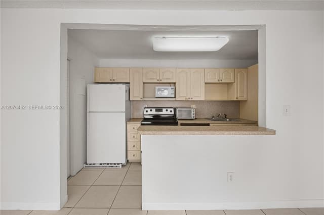 4154 NW 79th Ave # 2A, Doral FL 33166 - Doral, FL - Photo 6