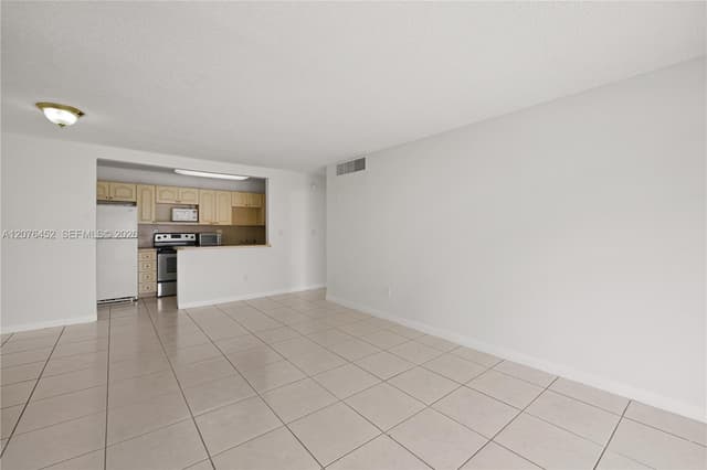 4154 NW 79th Ave # 2A, Doral FL 33166 - Doral, FL - Photo 3