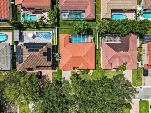 10256 NW 53rd Ct, Coral Springs FL 33076 - Coral Springs, FL - Photo 4