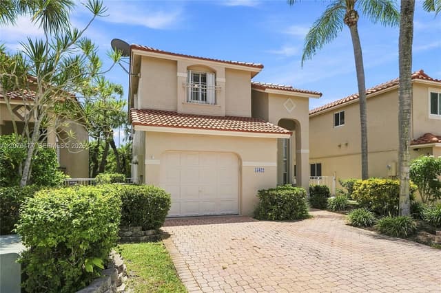 15822 SW 16th Ct, Pembroke Pines FL 33027 - Pembroke Pines, FL - Photo 4