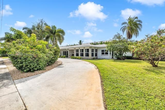 400 NE 2nd St, Pompano Beach FL 33060 - Pompano Beach, FL - Photo 2
