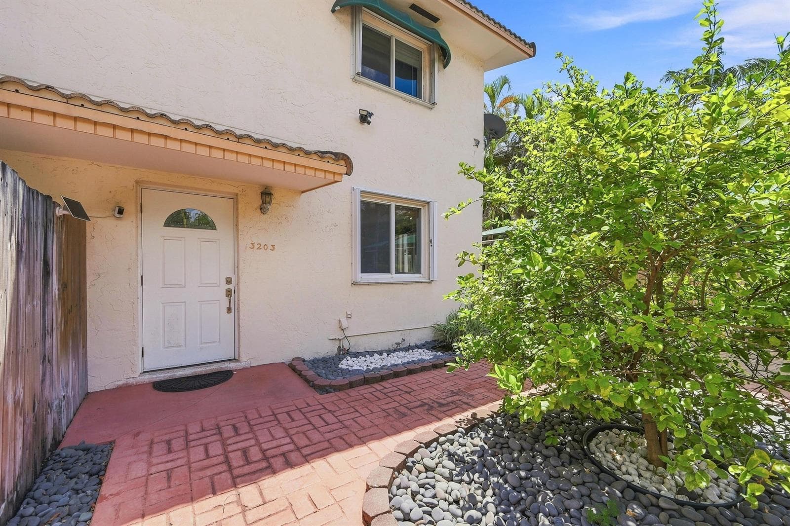 3203 McDonald Street # 3203, Miami FL 33133