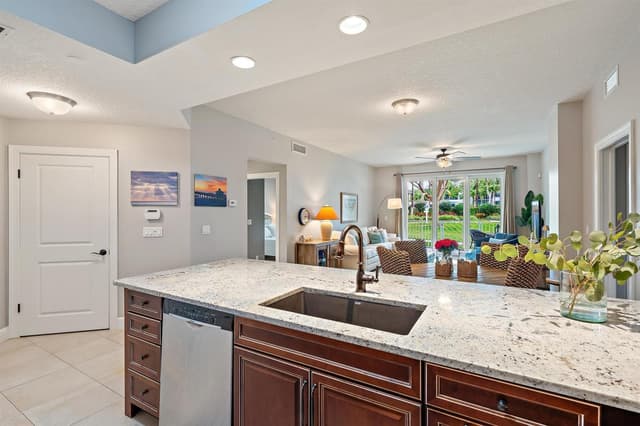 814 BAY COLONY Drive S, Juno Beach FL 33408 - Juno Beach, FL - Photo 5
