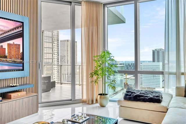 851 NE 1st Ave # 2408, Miami FL 33132 - Miami, FL - Photo 4
