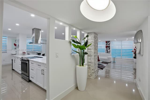 2751 S Ocean Dr # 301S, Hollywood FL 33019 - Hollywood, FL - Photo 2