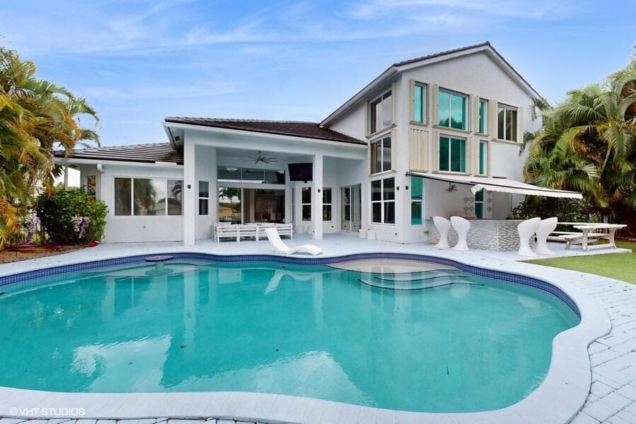 11910 Osprey Point Circle, Wellington FL 33449 - Wellington, FL - Photo 1