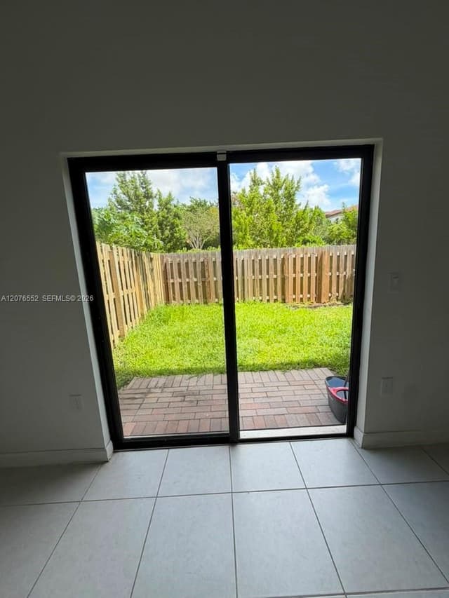 519 NE 208th Ter, Miami FL 33179 - Miami, FL - Photo 3