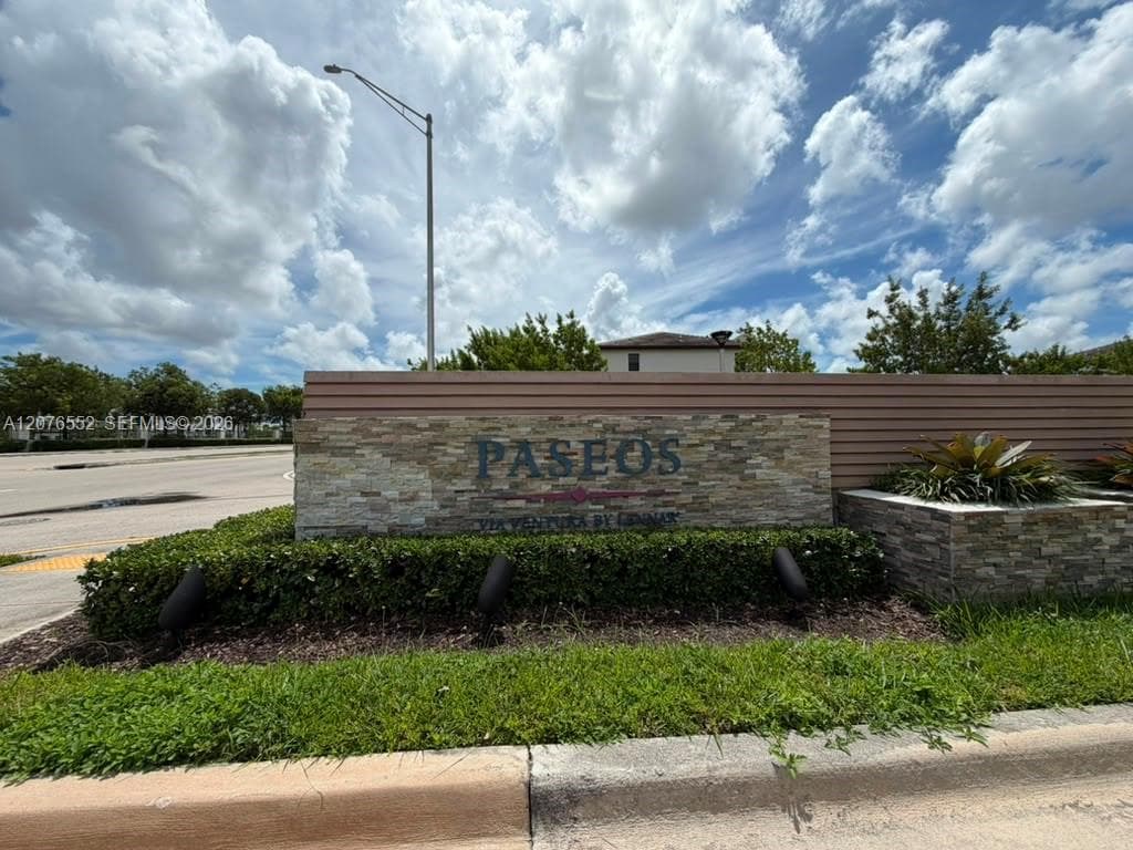 519 NE 208th Ter, Miami FL 33179 - Miami, FL - Photo 1