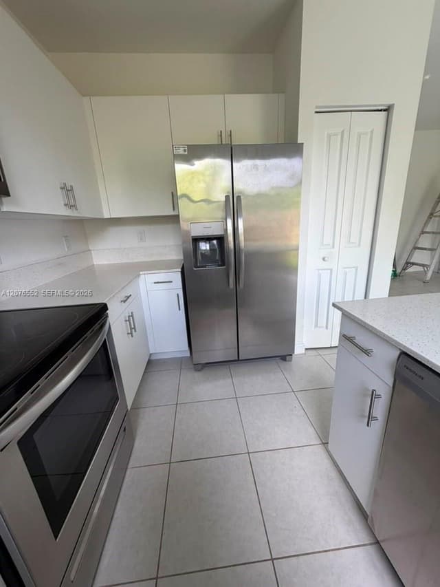 519 NE 208th Ter, Miami FL 33179 - Miami, FL - Photo 5