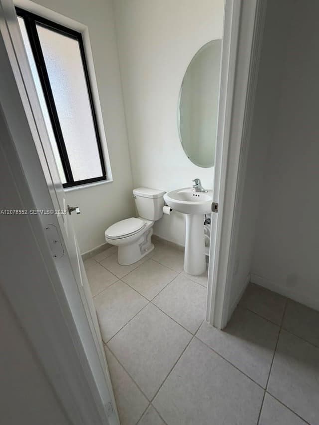 519 NE 208th Ter, Miami FL 33179 - Miami, FL - Photo 4