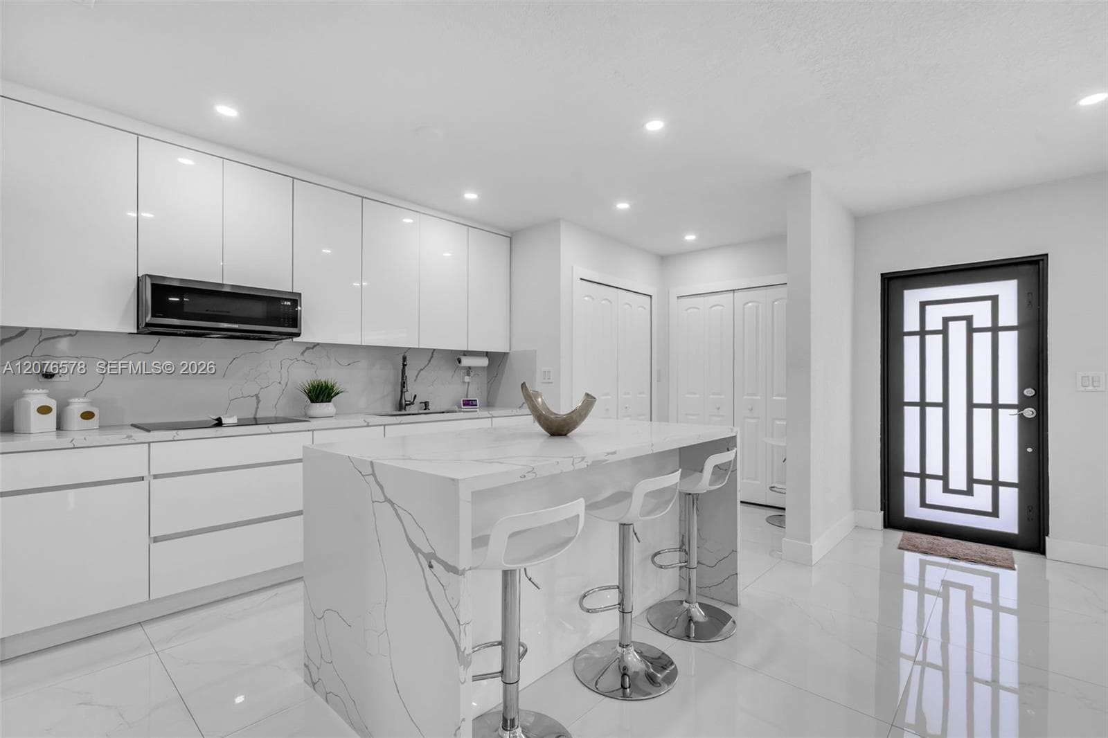 1270 W 64th Ter, Hialeah FL 33012