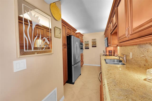 1200 HIBISCUS Avenue, Pompano Beach FL 33062 - Pompano Beach, FL - Photo 5