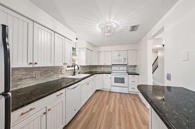 408 Georgian Park Drive, Jupiter FL 33458 - Jupiter, FL - Photo 5