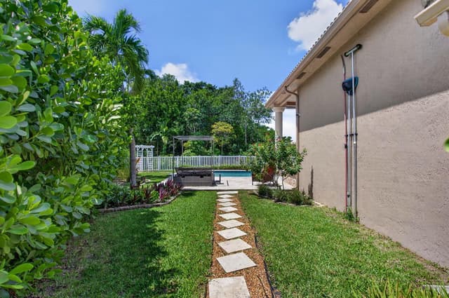6161 NW 53RD Circle, Coral Springs FL 33067 - Coral Springs, FL - Photo 6