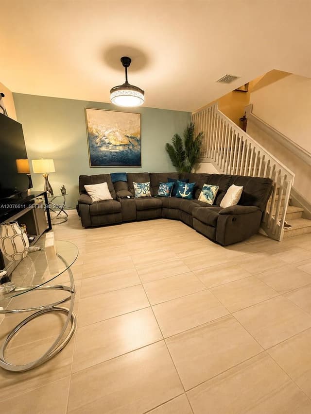 1222 NW 3rd Ln, Florida City FL 33034 - Florida City, FL - Photo 2