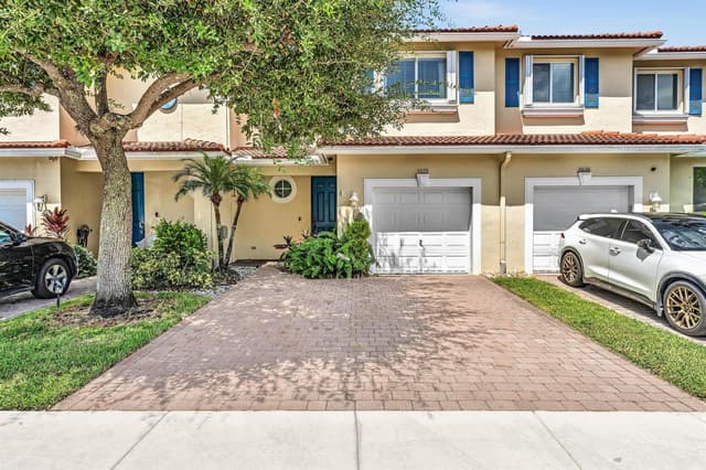 3028 N EVERGREEN Circle, Boynton Beach FL 33426 - Boynton Beach, FL - Photo 2
