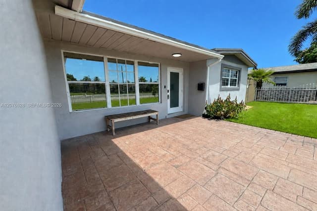 6511 Park St, Hollywood FL 33024 - Hollywood, FL - Photo 3