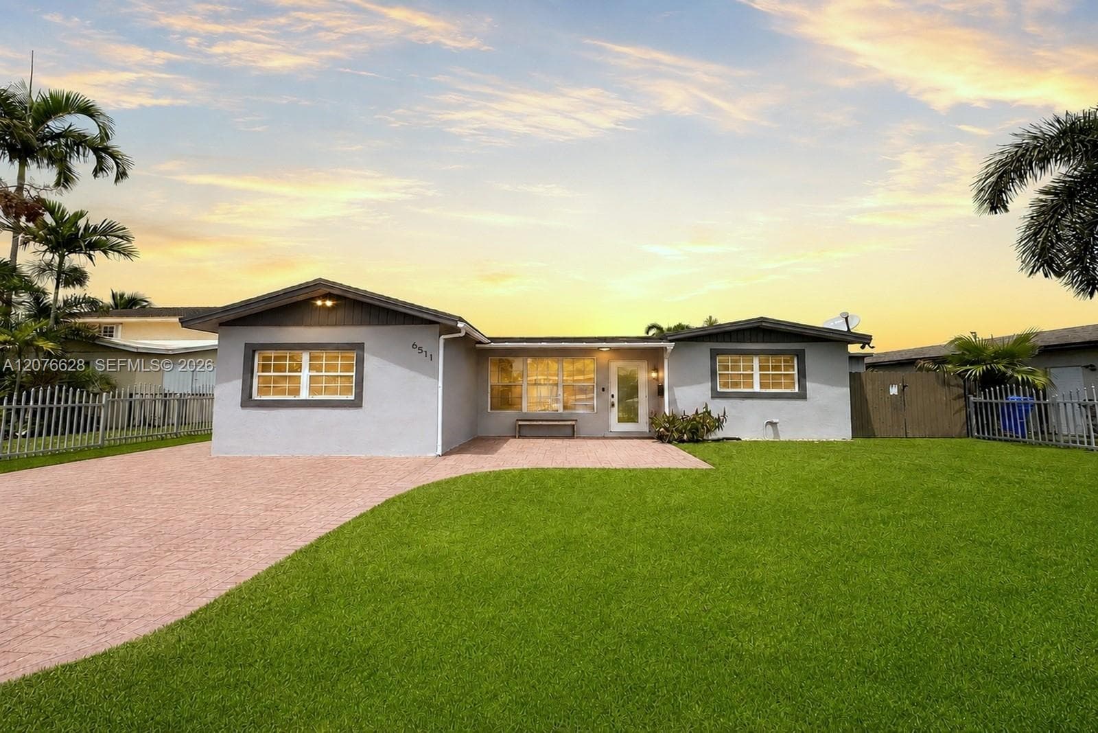6511 Park St, Hollywood FL 33024 - Hollywood, FL - Photo 1
