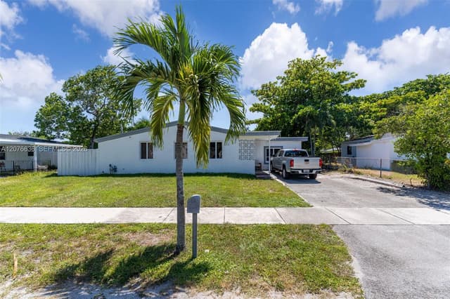 4510 SW 33rd Dr, West Park FL 33023 - West Park, FL - Photo 2