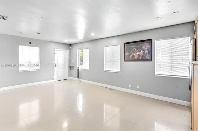 4510 SW 33rd Dr, West Park FL 33023 - West Park, FL - Photo 4