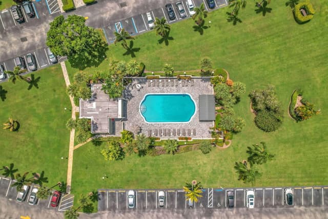 4090 Tivoli Court # 107, Lake Worth FL 33467 - Lake Worth, FL - Photo 4