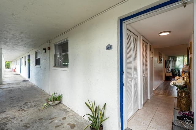 5100 SW 64TH Avenue # 204A, Davie FL 33314 - Davie, FL - Photo 2