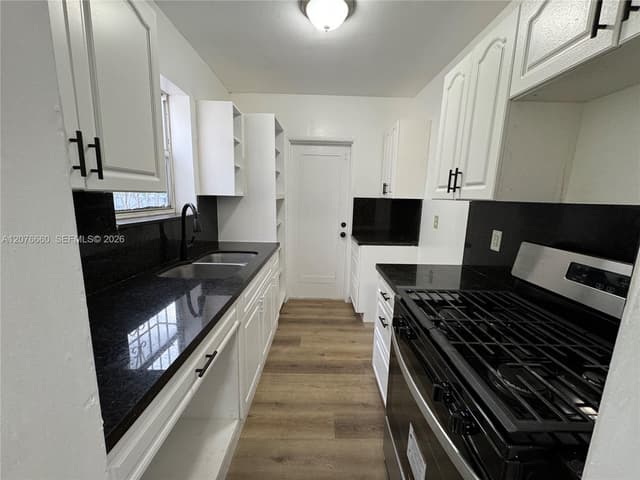 748 NE 127th St, North Miami FL 33161 - North Miami, FL - Photo 4