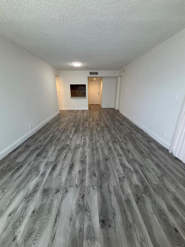 220 LAKEVIEW Drive # 103, Weston FL 33326 - Weston, FL - Photo 5
