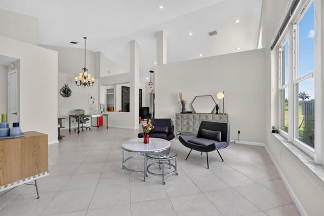 7171 Ashford Lane, Boynton Beach FL 33472 - Boynton Beach, FL - Photo 2