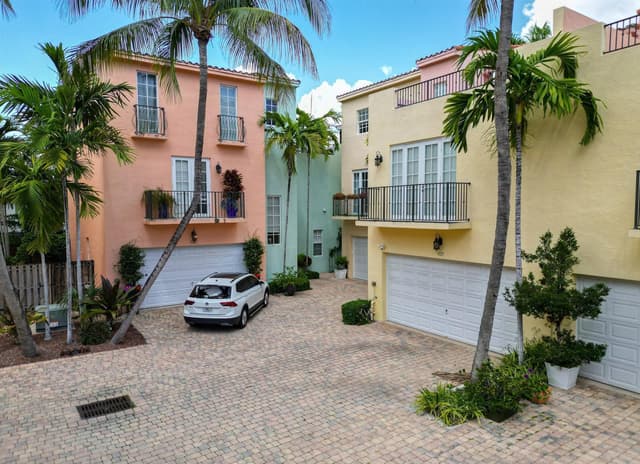 1123 NE 18TH Avenue, Fort Lauderdale FL 33304 - Fort Lauderdale, FL - Photo 2