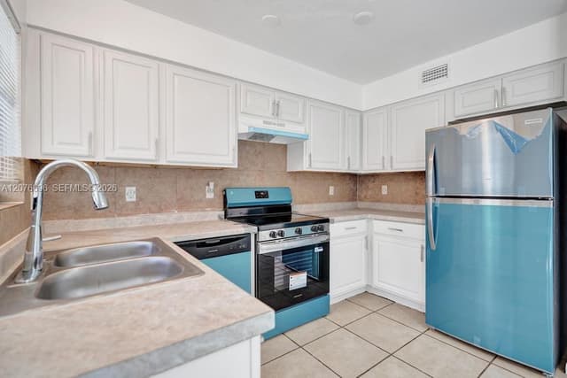 4511 Treehouse Ln # B, Tamarac FL 33319 - Tamarac, FL - Photo 6
