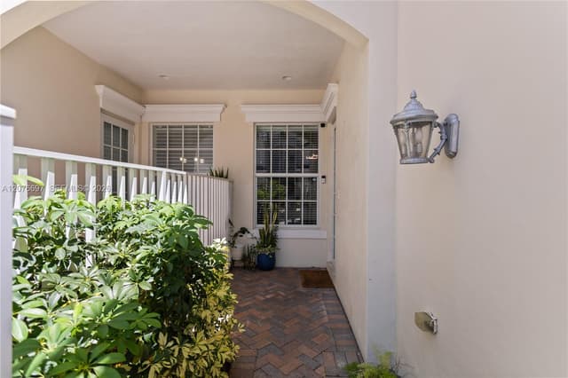 1139 N Victoria Park Rd, Fort Lauderdale FL 33304 - Fort Lauderdale, FL - Photo 4