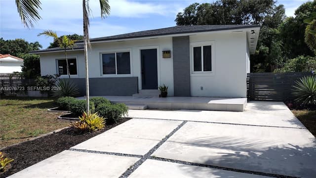 300 S Biscayne River Dr, Miami FL 33169 - Miami, FL - Photo 2