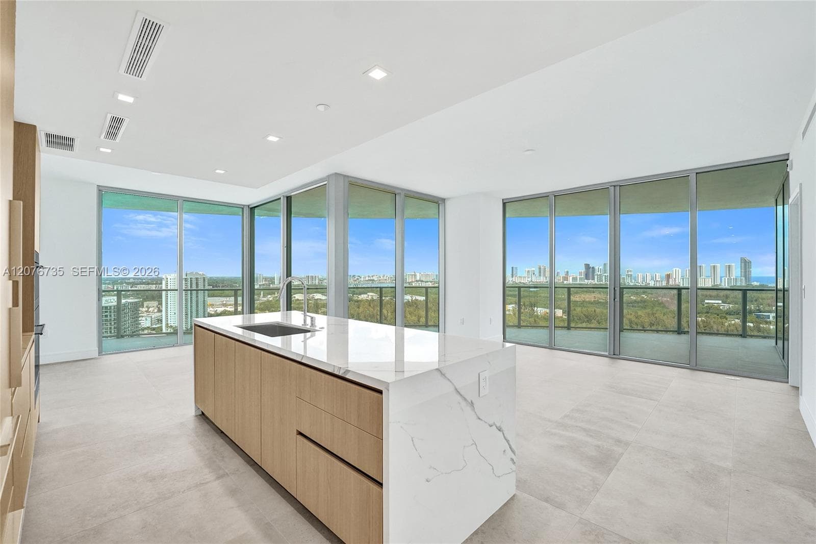 2411 Laguna Circle # 2511, North Miami FL 33181 - North Miami, FL - Photo 1