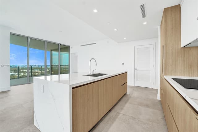 2411 Laguna Circle # 2511, North Miami FL 33181 - North Miami, FL - Photo 4