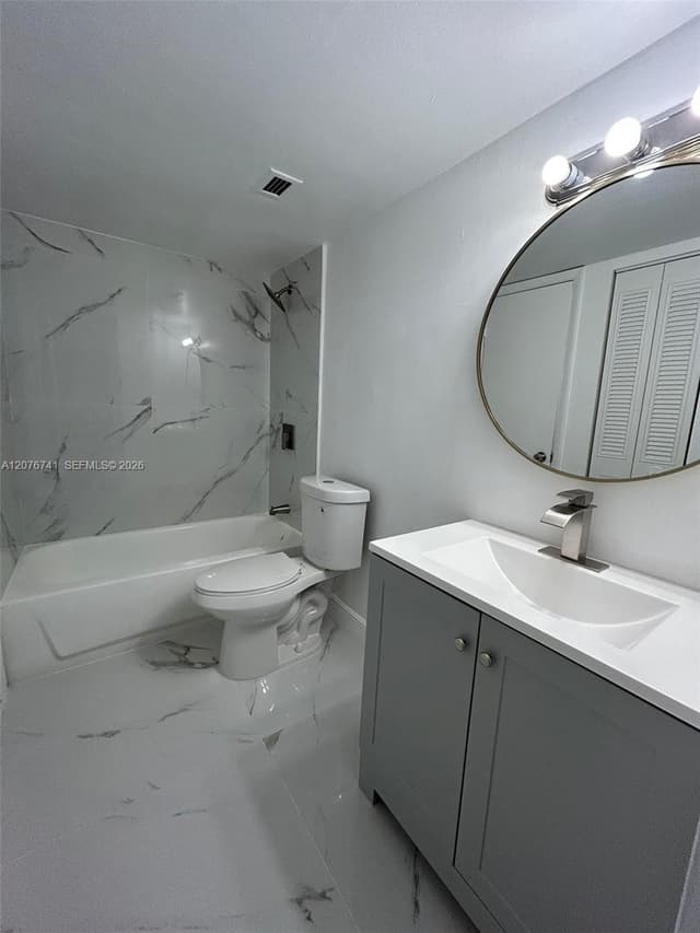 496 NW 165th St Rd # 310, Miami FL 33169 - Miami, FL - Photo 6
