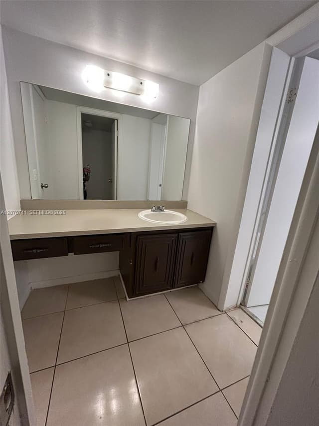 496 NW 165th St Rd # 310, Miami FL 33169 - Miami, FL - Photo 7