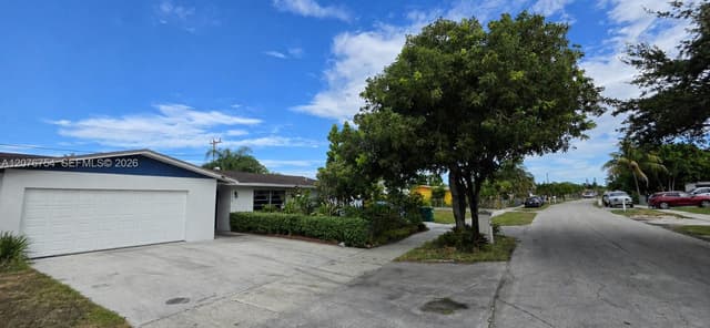 20602 SW 117th Ct, Miami FL 33177 - Miami, FL - Photo 2