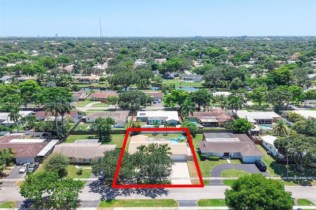 7220 NW 10th Pl, Plantation FL 33313 - Plantation, FL - Photo 6