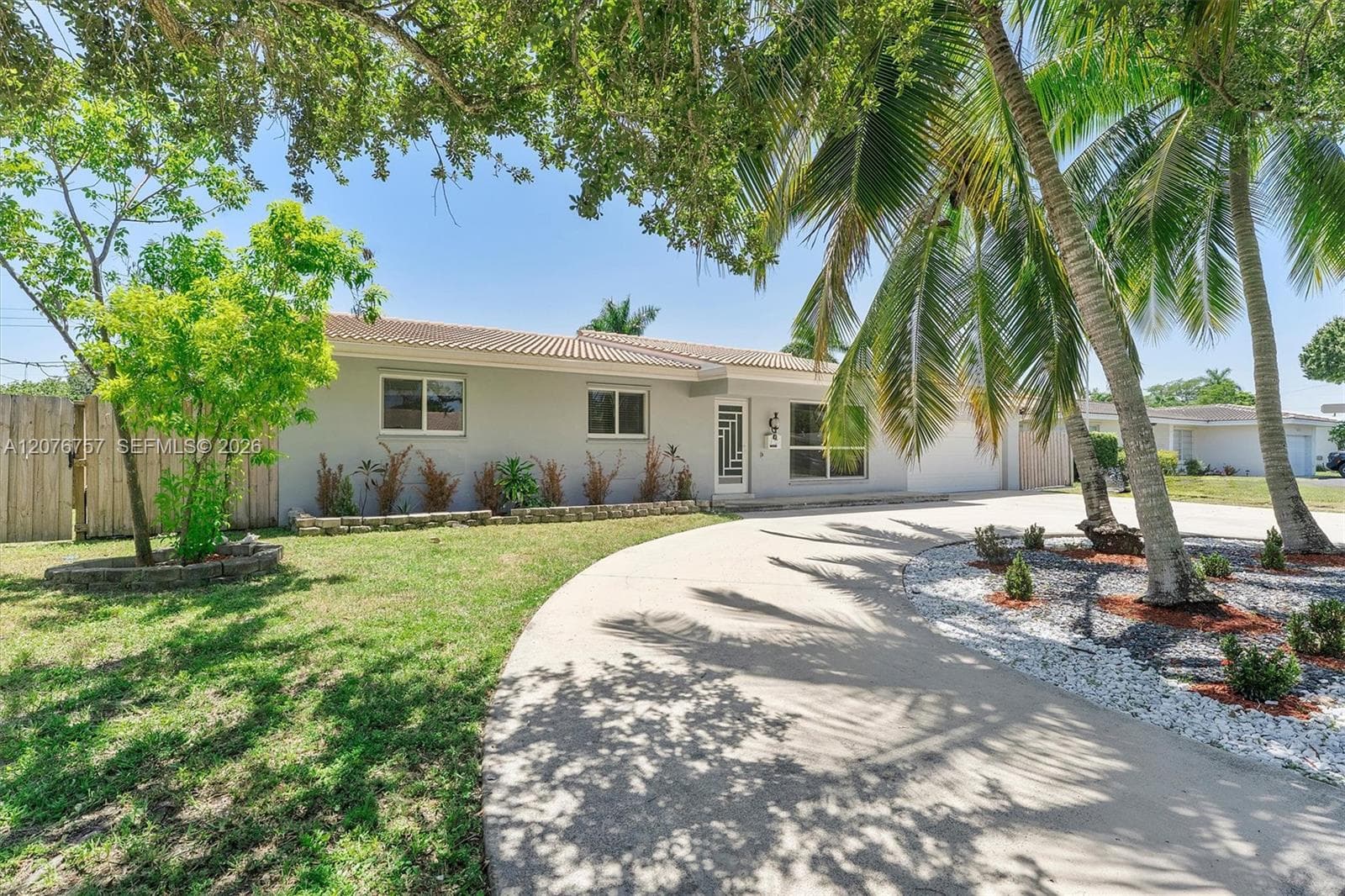 7220 NW 10th Pl, Plantation FL 33313 - Plantation, FL - Photo 1