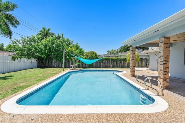 7220 NW 10th Pl, Plantation FL 33313 - Plantation, FL - Photo 5
