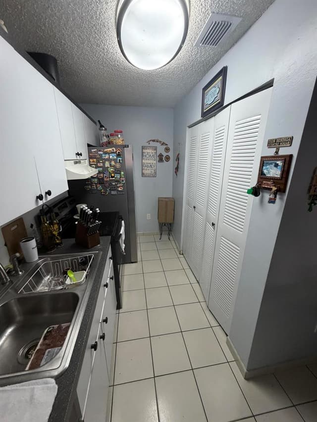 4349 W 10TH Avenue, Hialeah FL 33012 - Hialeah, FL - Photo 4