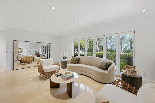 571 S Mashta Dr, Key Biscayne FL 33149 - Key Biscayne, FL - Photo 5