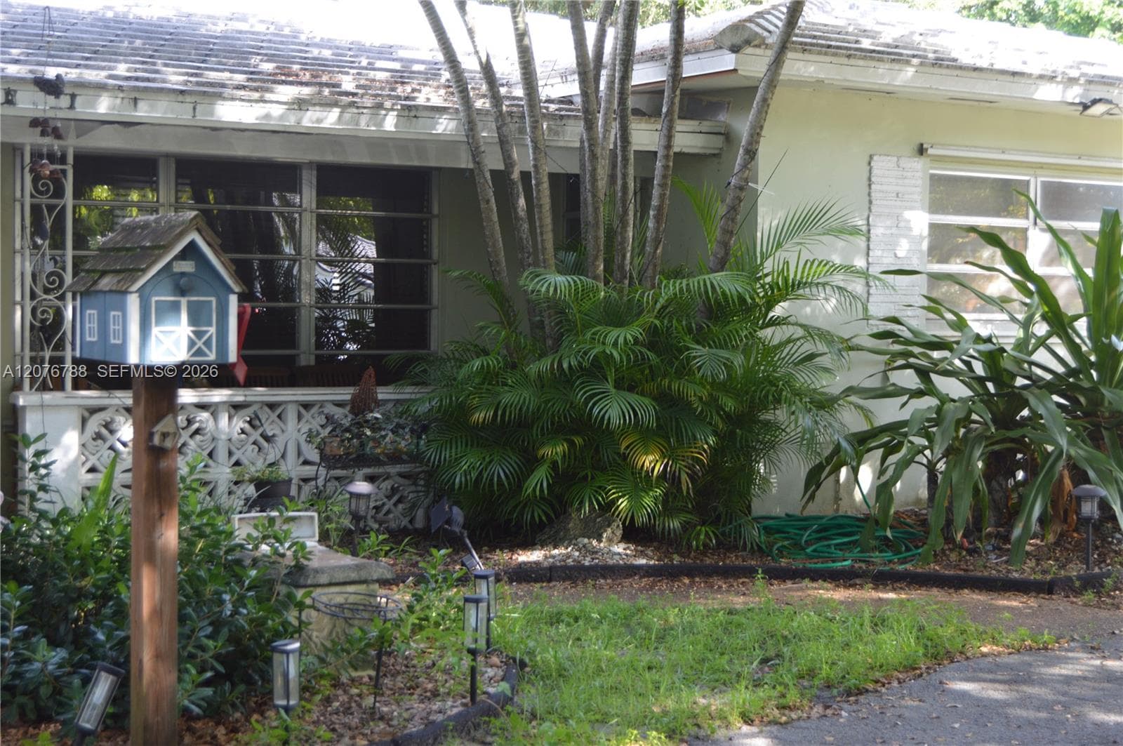 11429 NE 11th Pl, Biscayne Park FL 33161 - Biscayne Park, FL - Photo 1