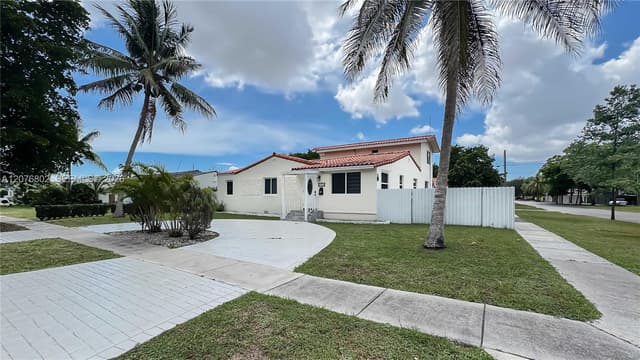 970 Plover Ave, Miami Springs FL 33166 - Miami Springs, FL - Photo 2