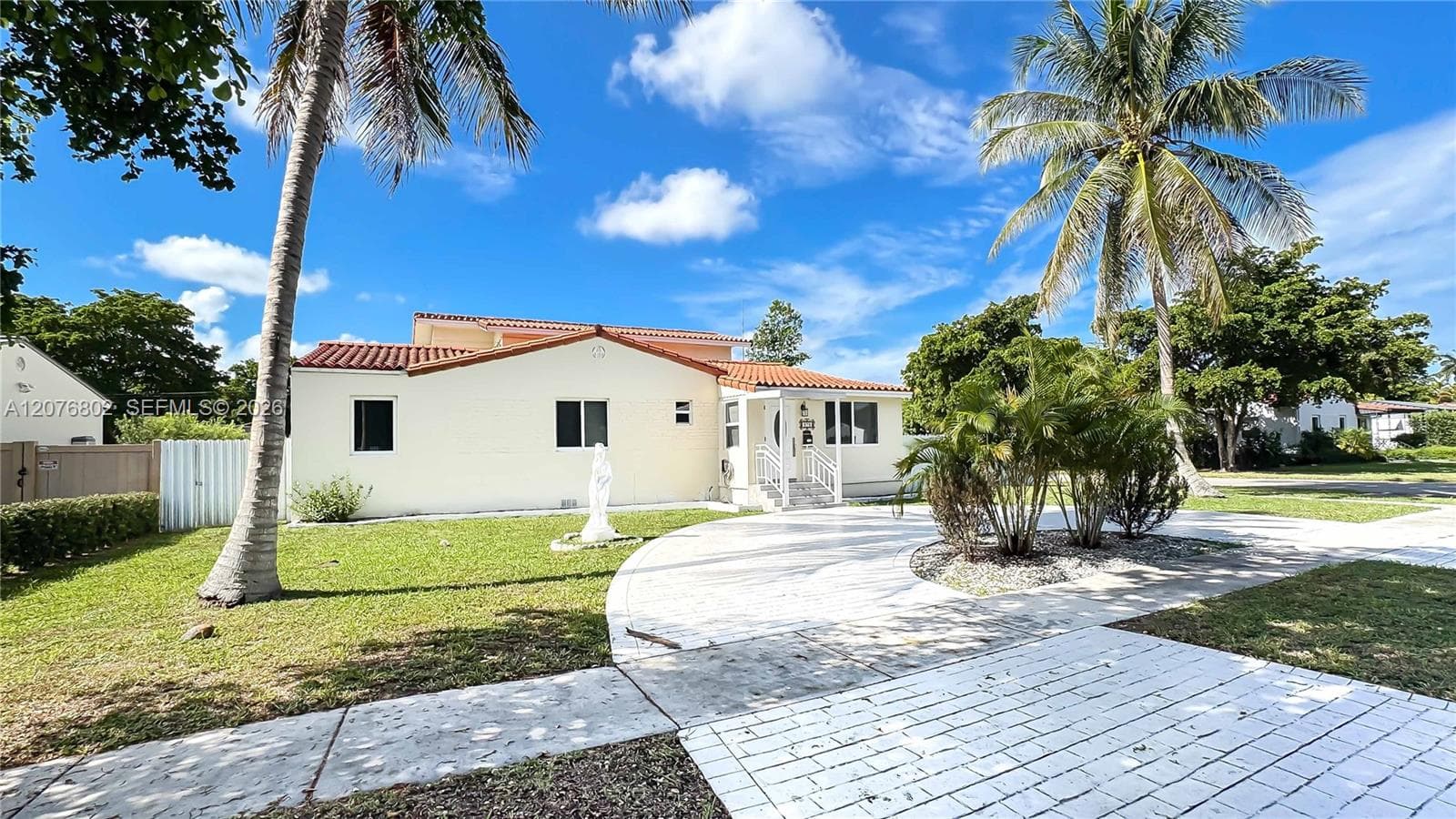 970 Plover Ave, Miami Springs FL 33166