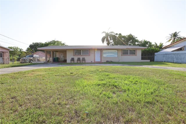 17530 NW 27th Ct, Miami Gardens FL 33056 - Miami Gardens, FL - Photo 2