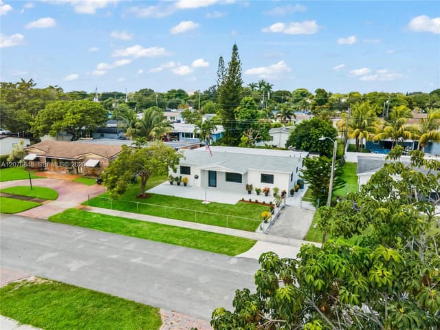 220 N 69th Ter, Hollywood FL 33024 - Hollywood, FL - Photo 5